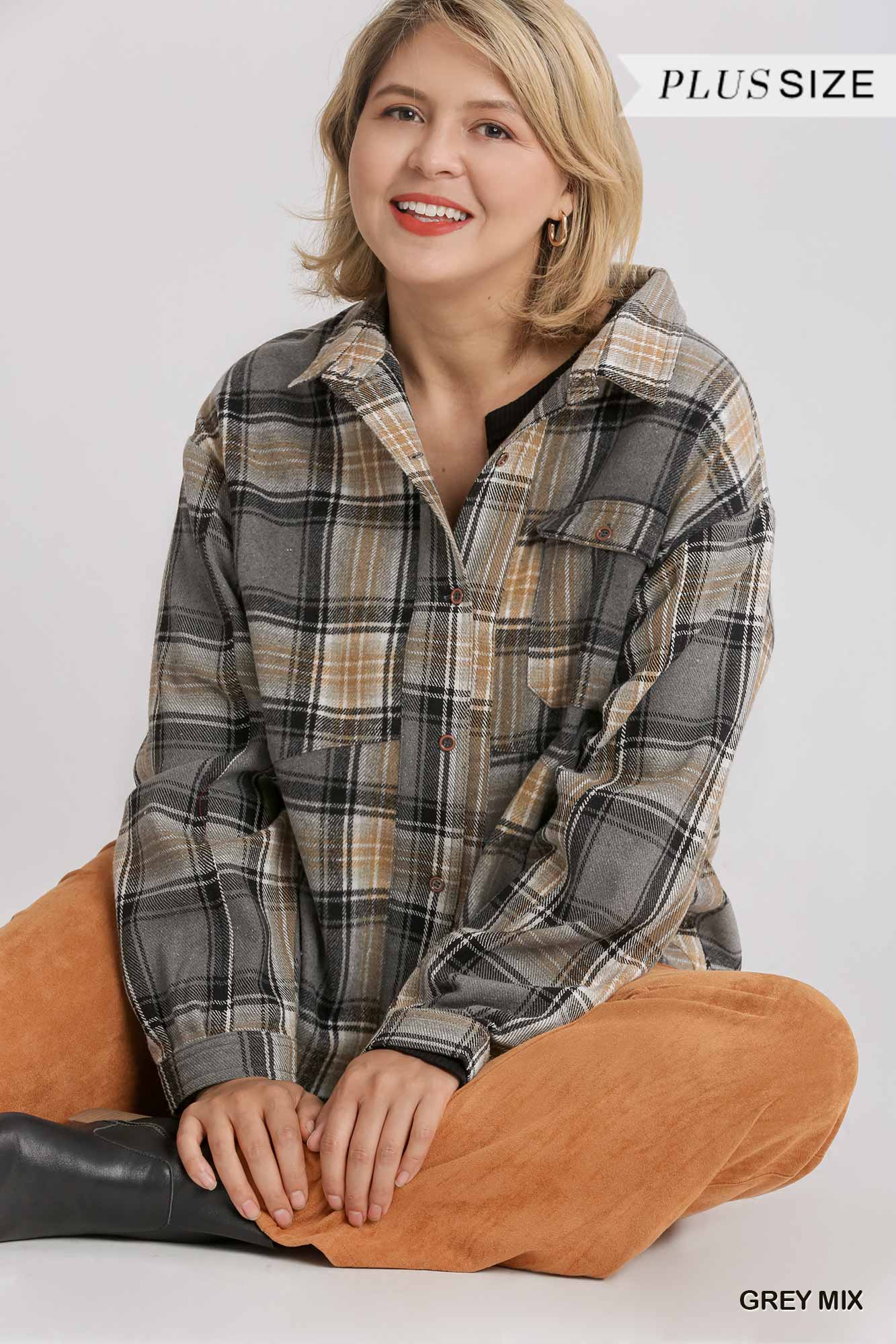 Junior Plaid Collar Button Down Overshirt with Front Pockets